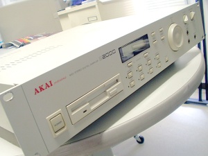 Akai S2000 Digital Sampler